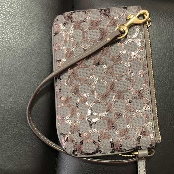 Coach Poppy Glittering Sequin Wristlet - Picture 2 of 3